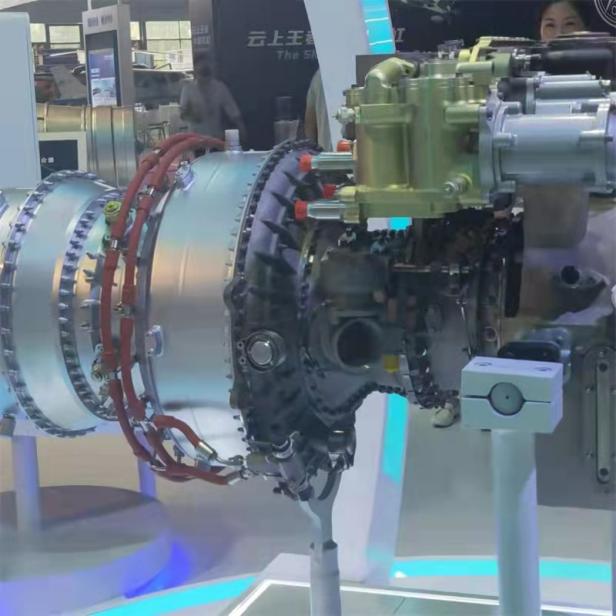 �p�M�ݷ������z